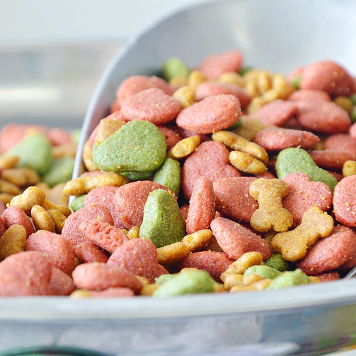 Pet Food Labeling Aims to Make Labeling Guidelines More Consumer